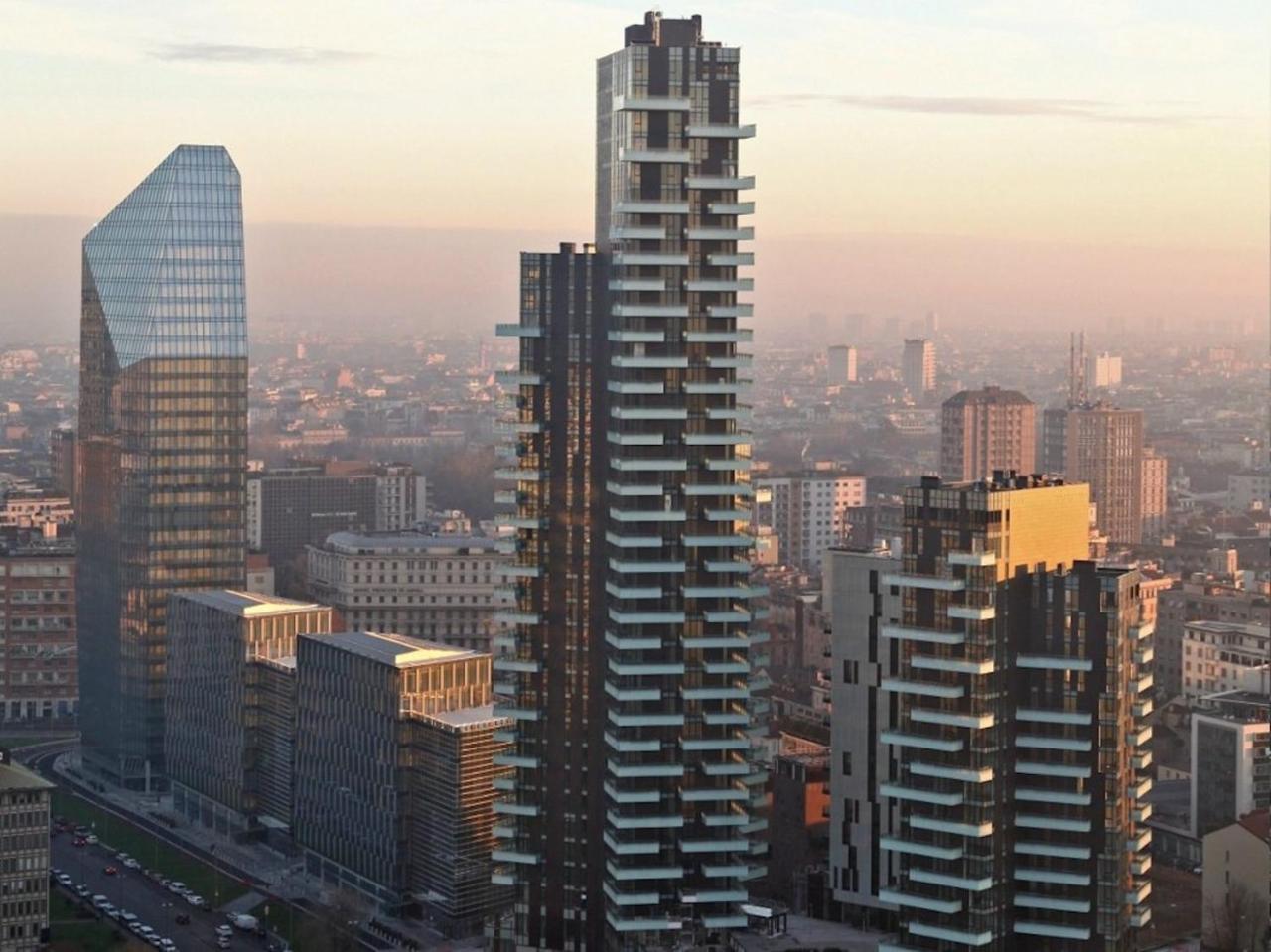 Stylish Elegant Suite In Torre Solaria With Exclusive Milan'S View Exteriör bild