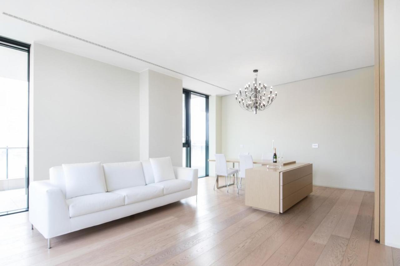 Stylish Elegant Suite In Torre Solaria With Exclusive Milan'S View Exteriör bild