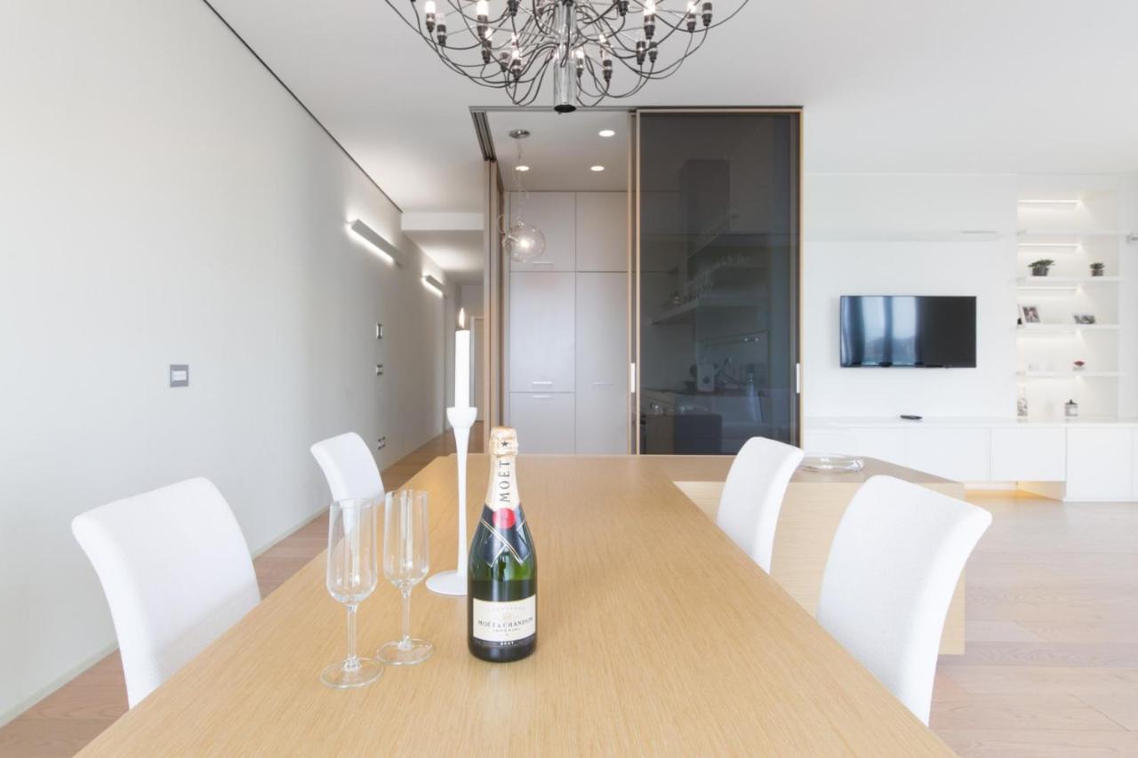 Stylish Elegant Suite In Torre Solaria With Exclusive Milan'S View Exteriör bild