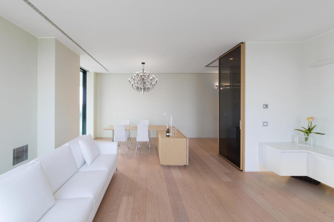 Stylish Elegant Suite In Torre Solaria With Exclusive Milan'S View Exteriör bild